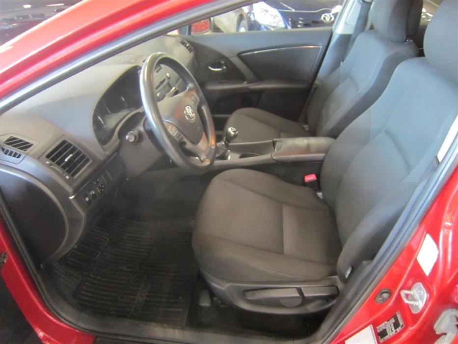 Toyota Avensis 2010