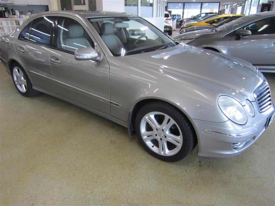 Mercedes-Benz E 2007