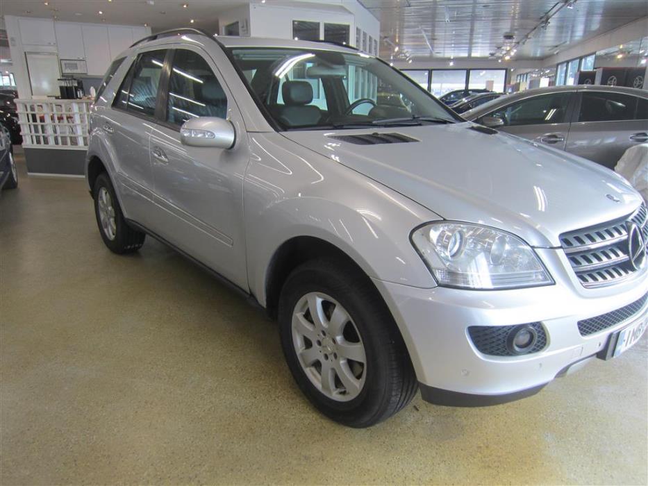 Mercedes-Benz ML 2006