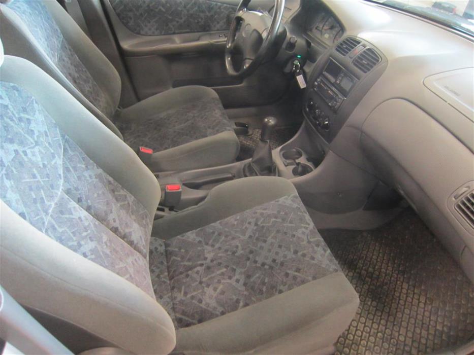 Mazda 323 1999