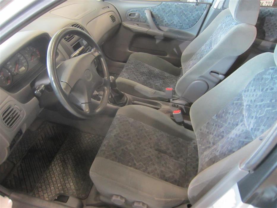 Mazda 323 1999