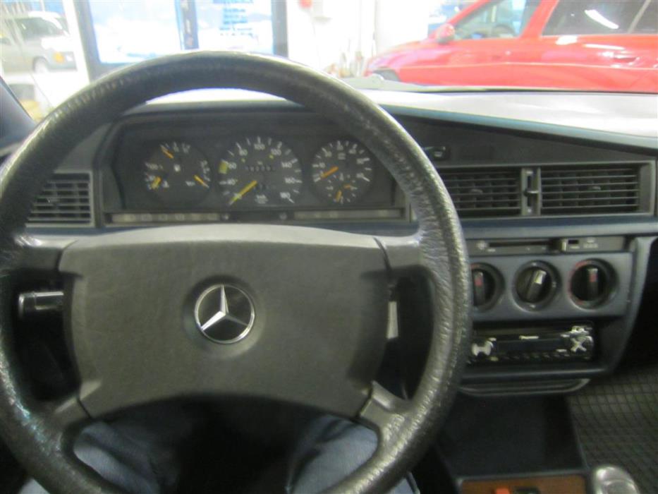 Mercedes-Benz 190 1990