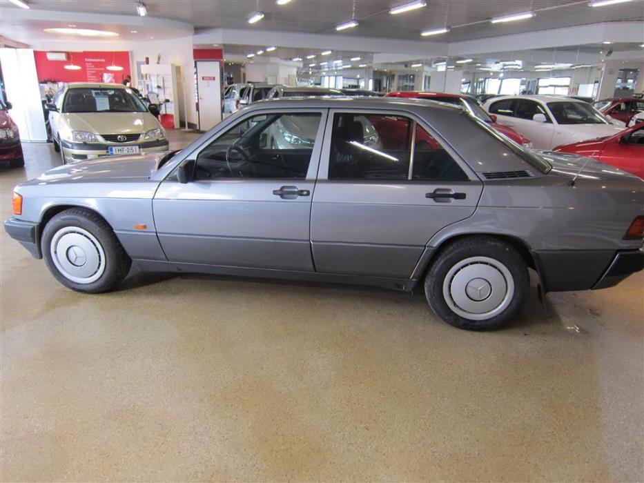 Mercedes-Benz 190 1990