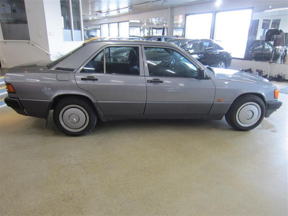 Mercedes-Benz 190 1990