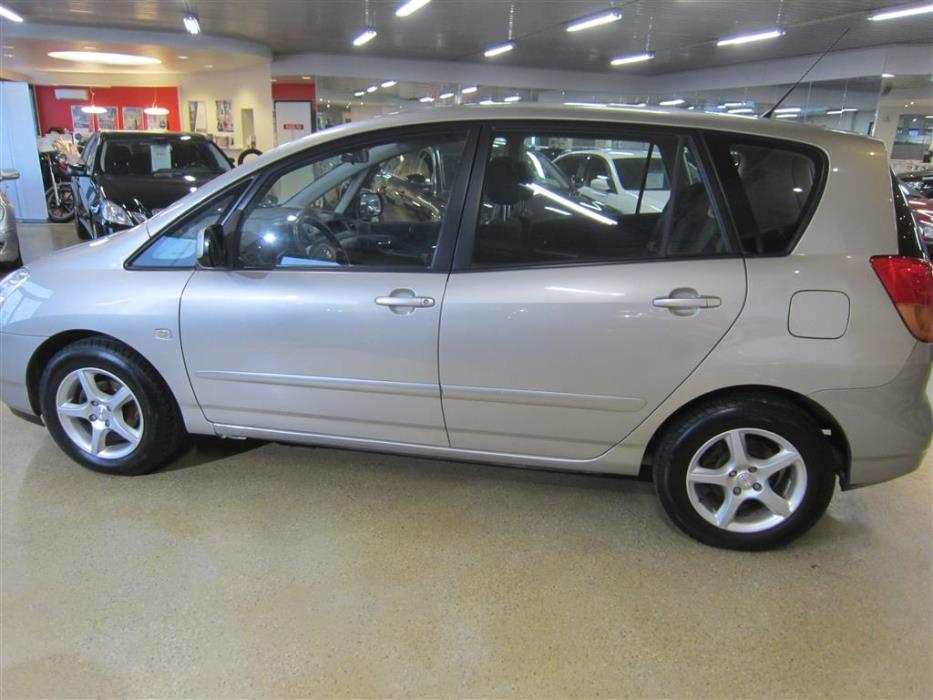 Toyota Corolla Verso 2002