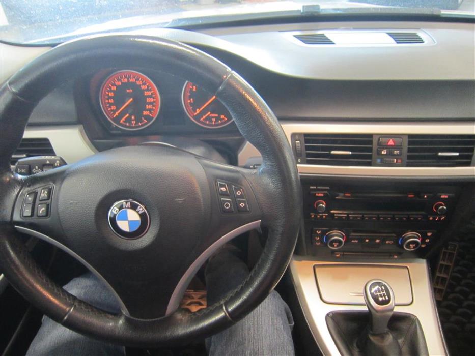 BMW 325 2009