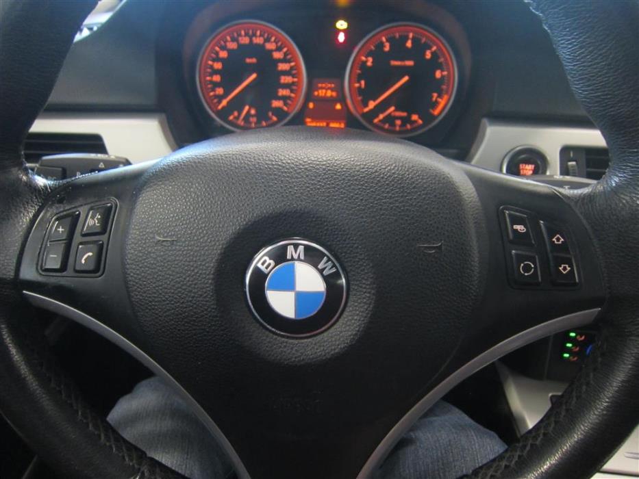 BMW 325 2009