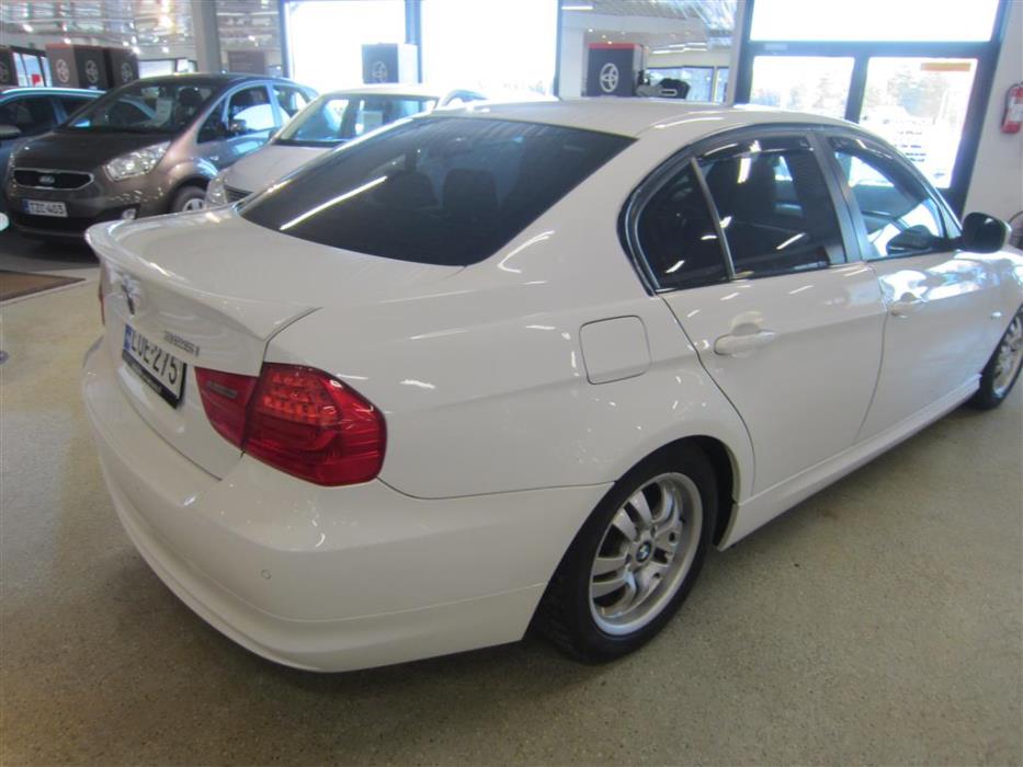 BMW 325 2009