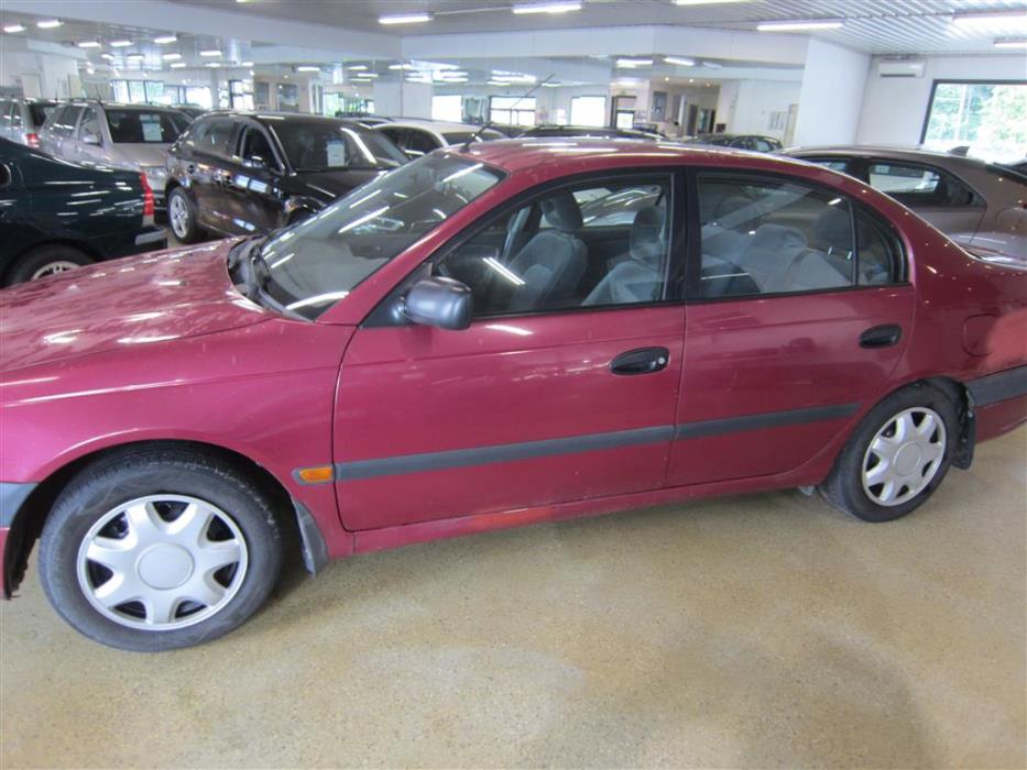 Toyota Avensis 1999