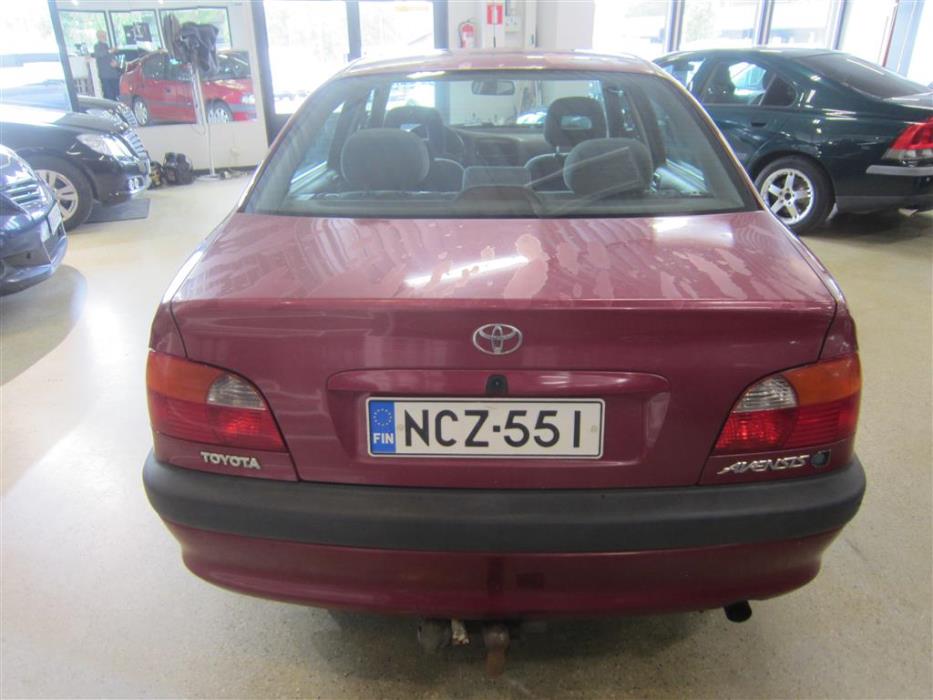 Toyota Avensis 1999