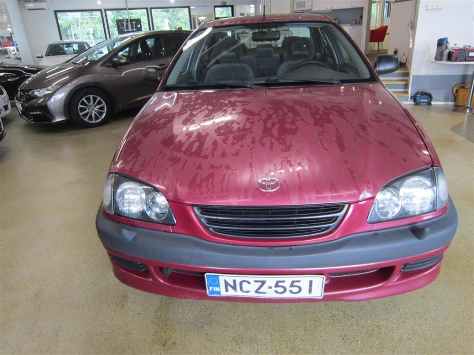 Toyota Avensis 1999