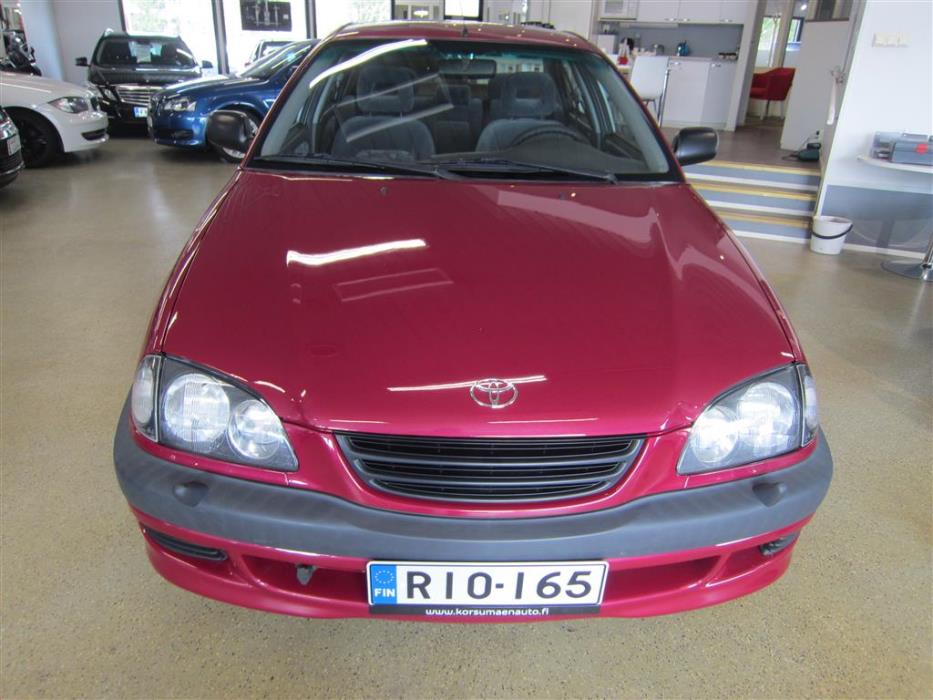 Toyota Avensis 1998