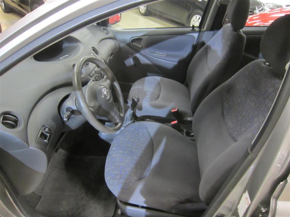 Toyota Yaris 2005