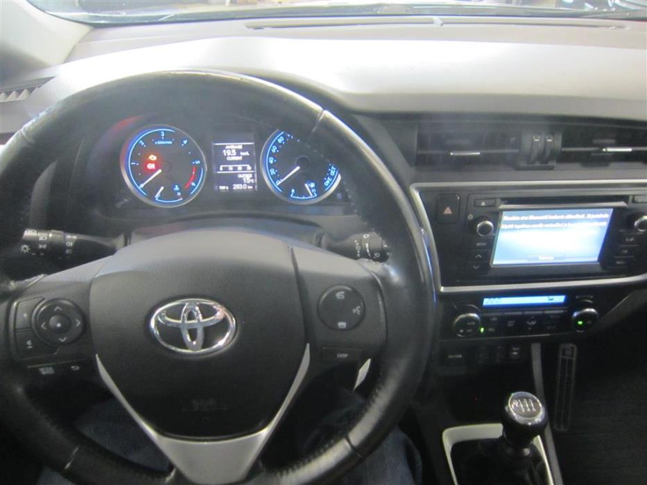 Toyota Auris 2014