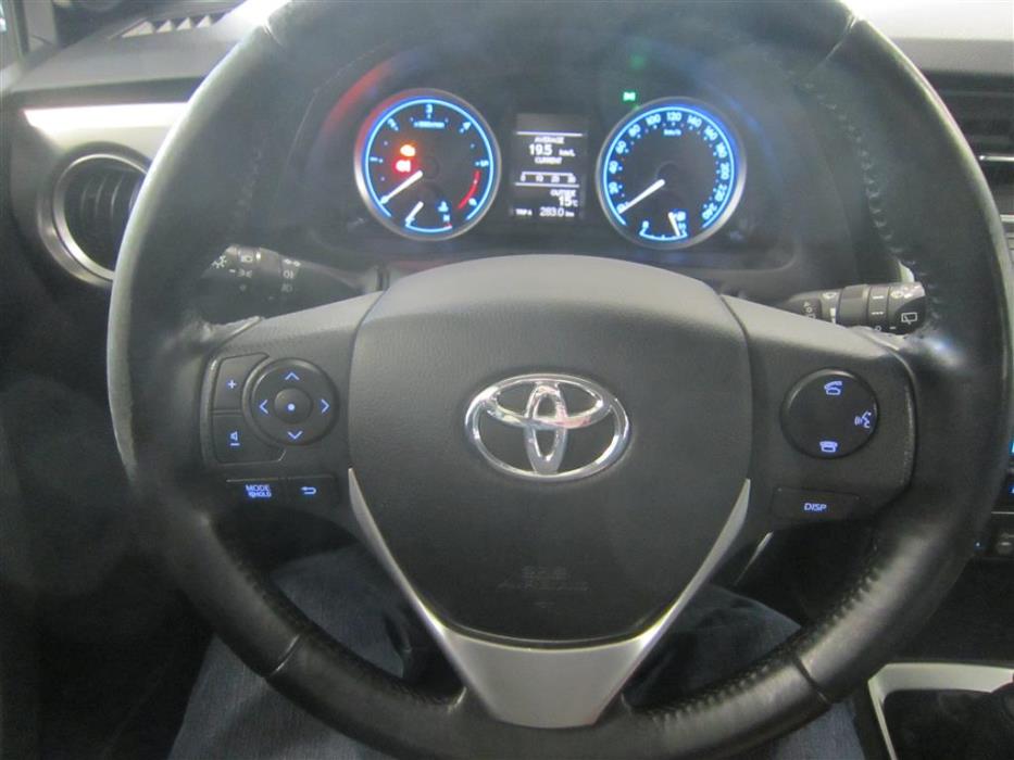 Toyota Auris 2014