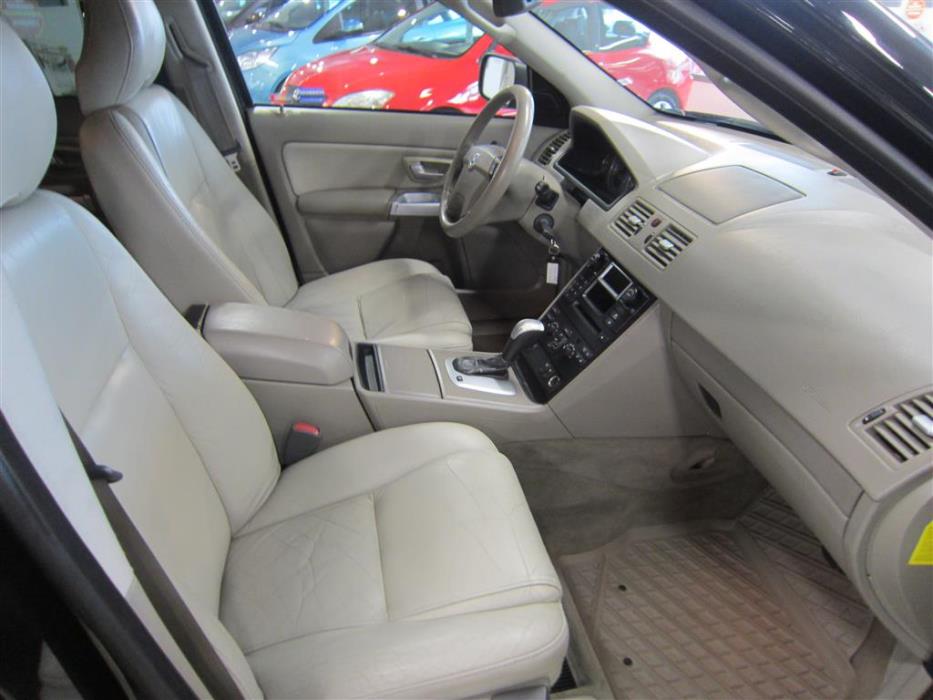 Volvo XC90 2004