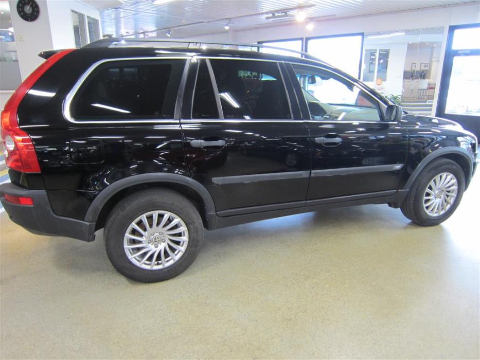 Volvo XC90 2004