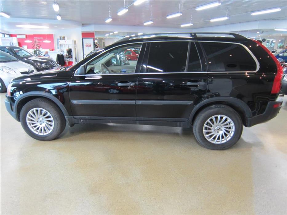 Volvo XC90 2004
