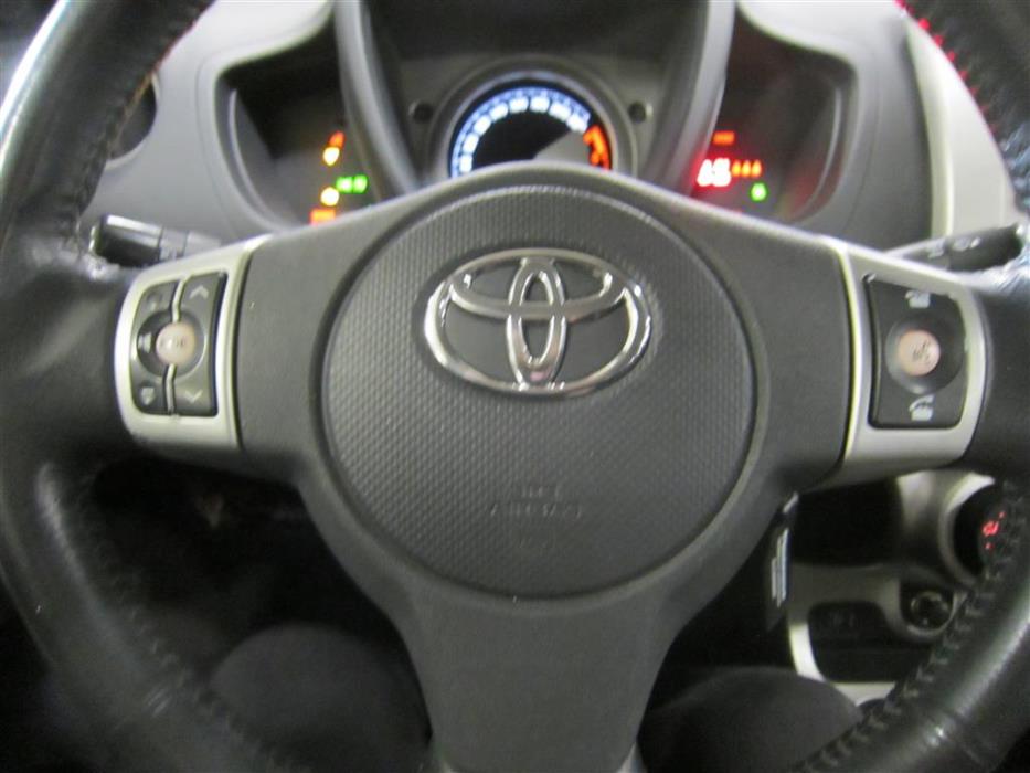 Toyota Urban Cruiser 2010