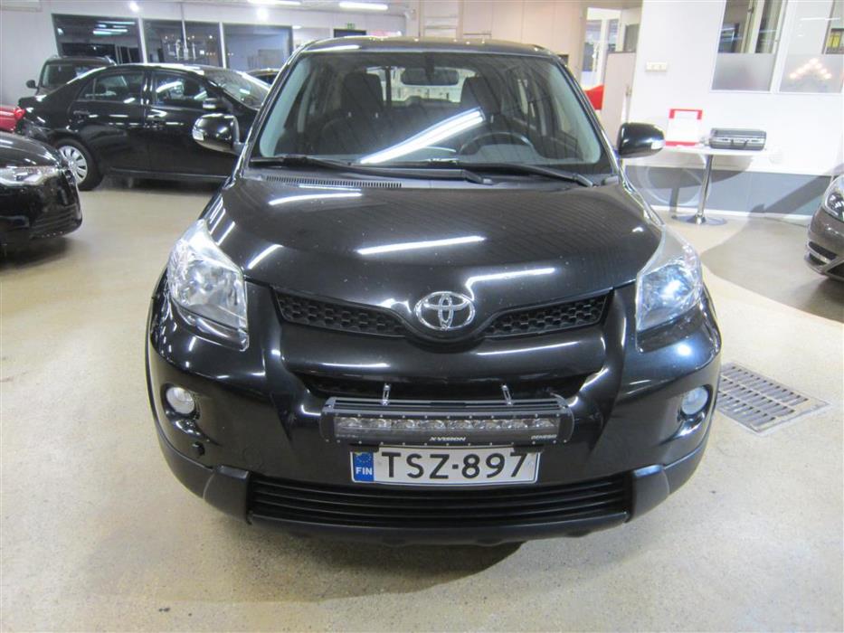 Toyota Urban Cruiser 2010