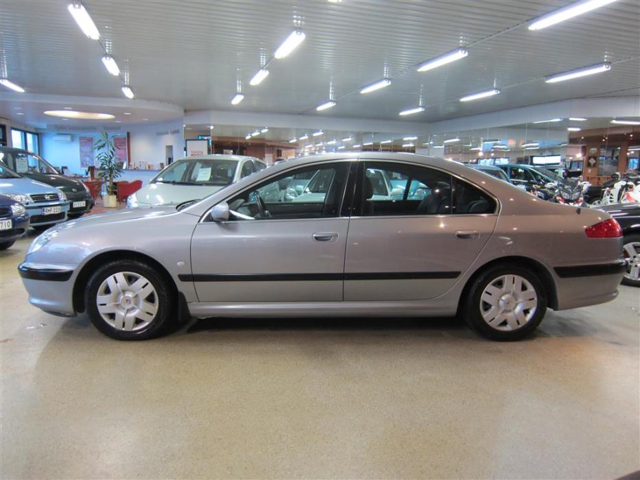 Peugeot 607 2001