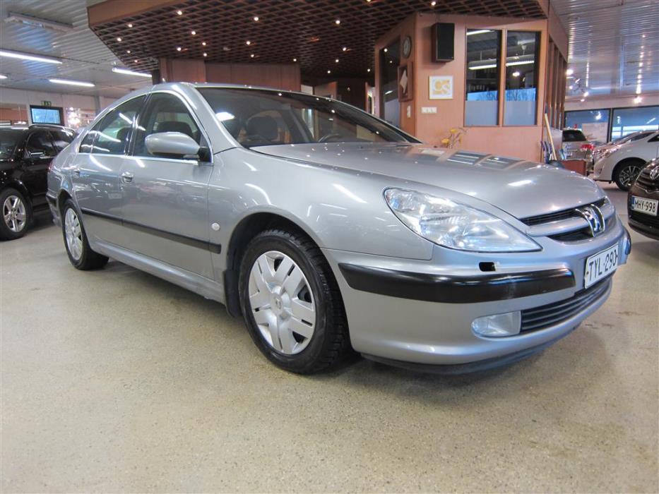 Peugeot 607 2001