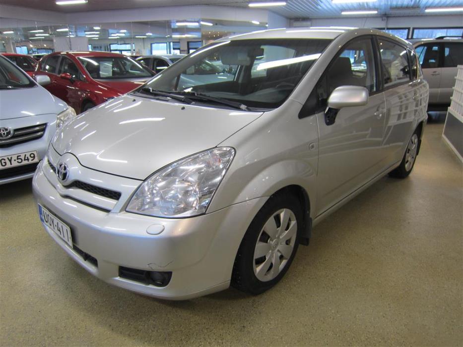 Toyota Corolla Verso 2005