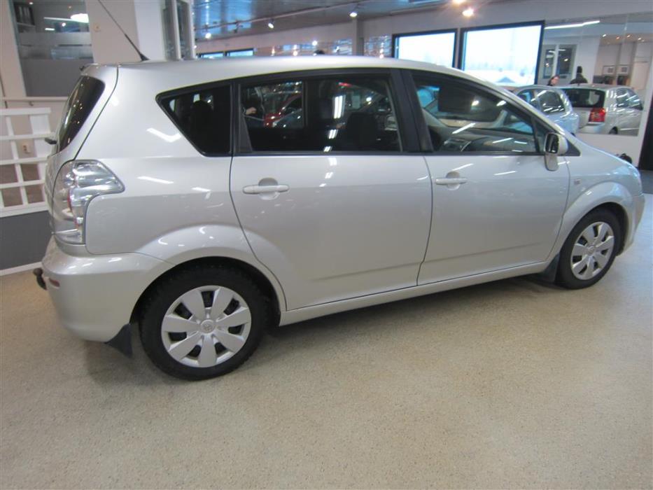 Toyota Corolla Verso 2005