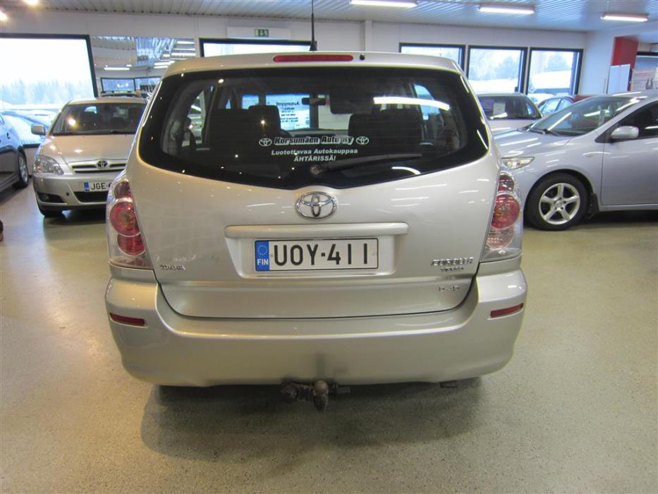 Toyota Corolla Verso 2005