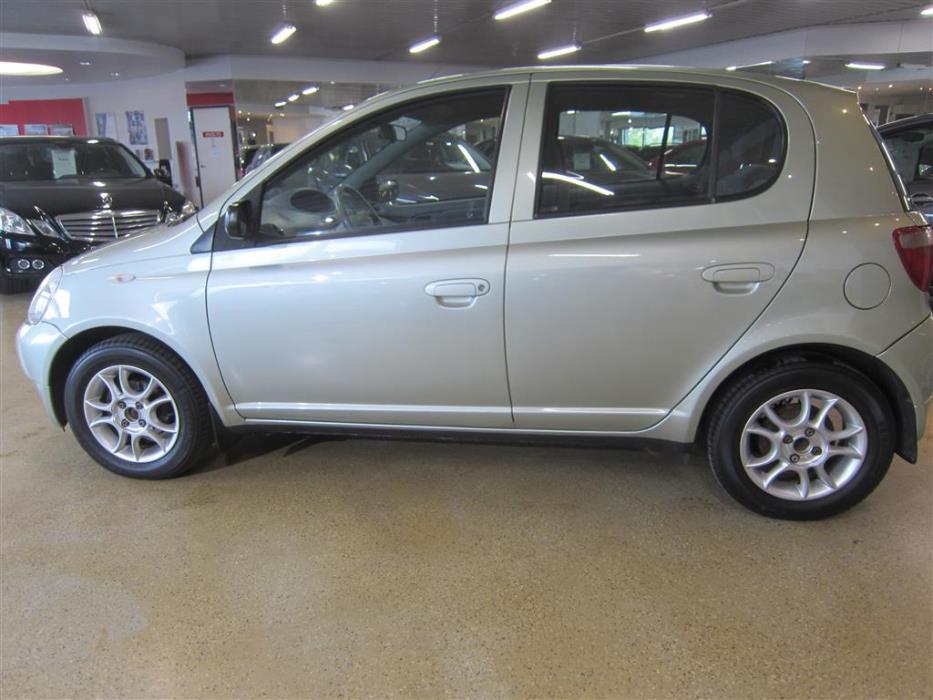 Toyota Yaris 2001