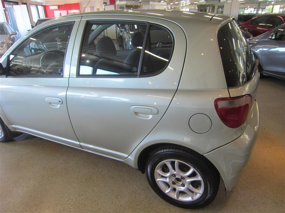 Toyota Yaris 2001