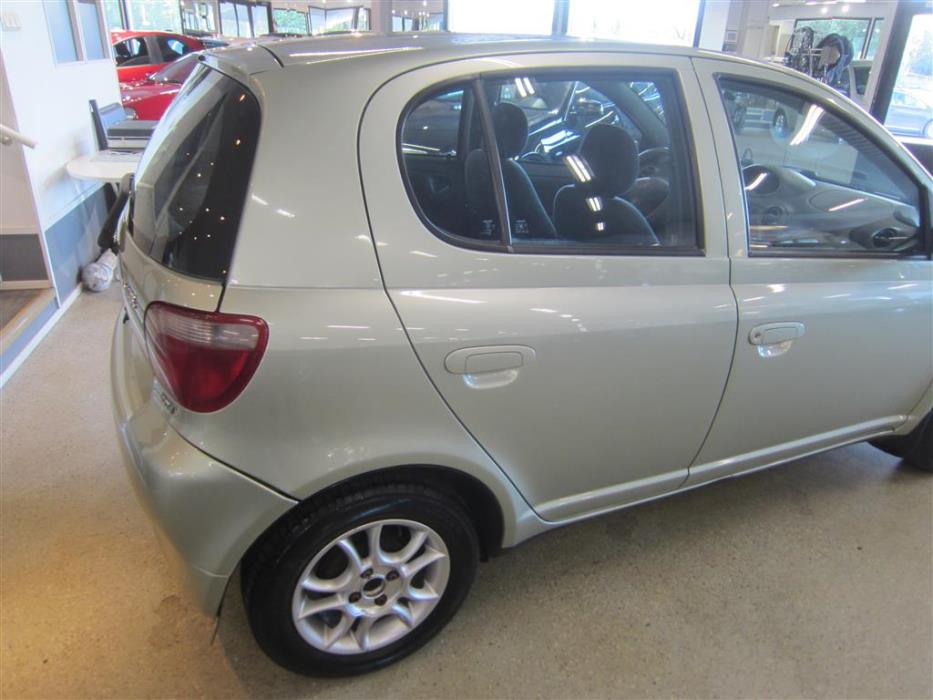Toyota Yaris 2001
