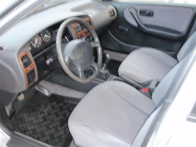 Nissan Primera 1995