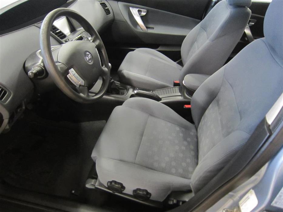 Nissan Primera 2006