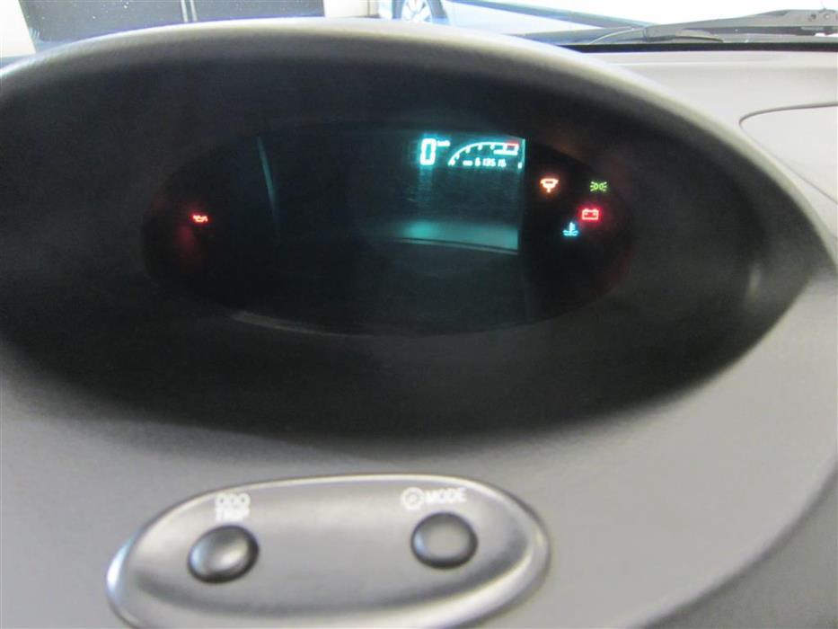 Toyota Yaris Verso 2003