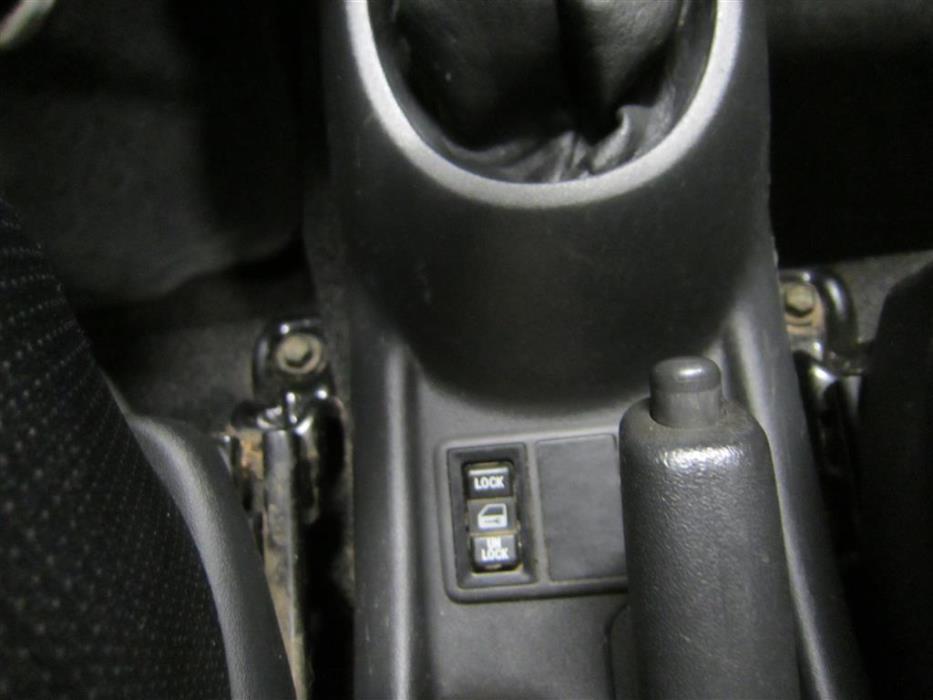 Toyota Yaris Verso 2003