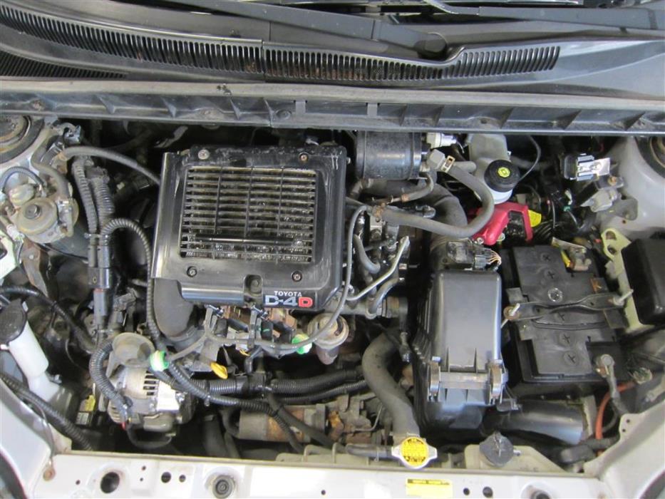 Toyota Yaris Verso 2003