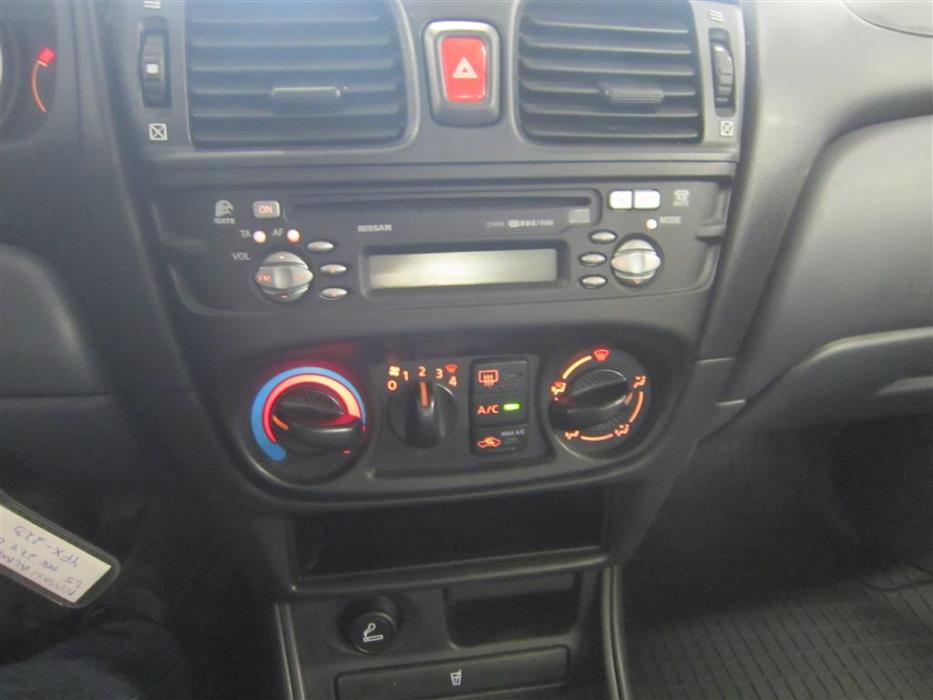 Nissan Almera 2005