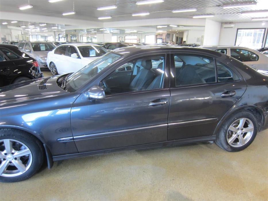 Mercedes-Benz E 2008