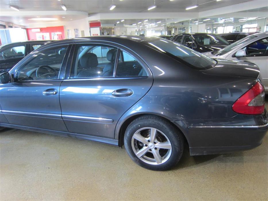 Mercedes-Benz E 2008