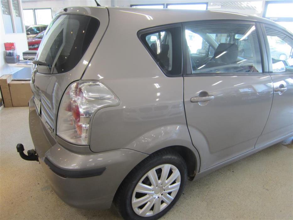 Toyota Corolla Verso 2005