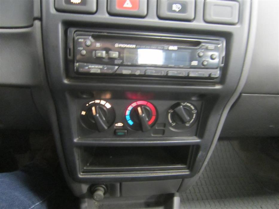 Nissan Almera 1999