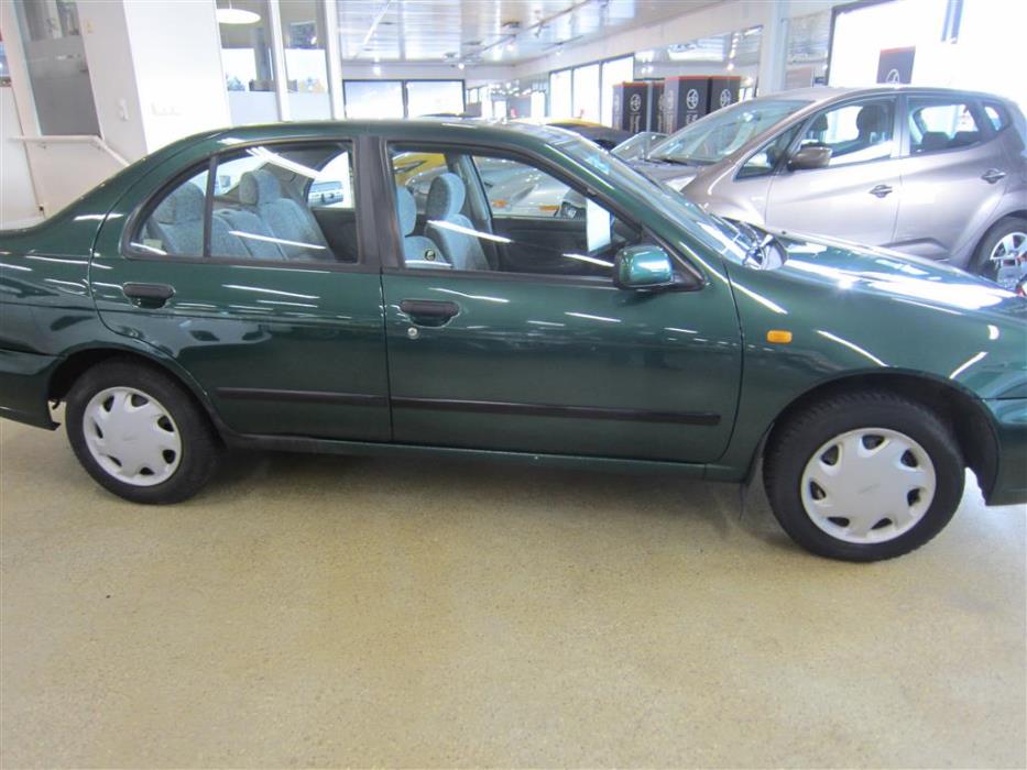 Nissan Almera 1999