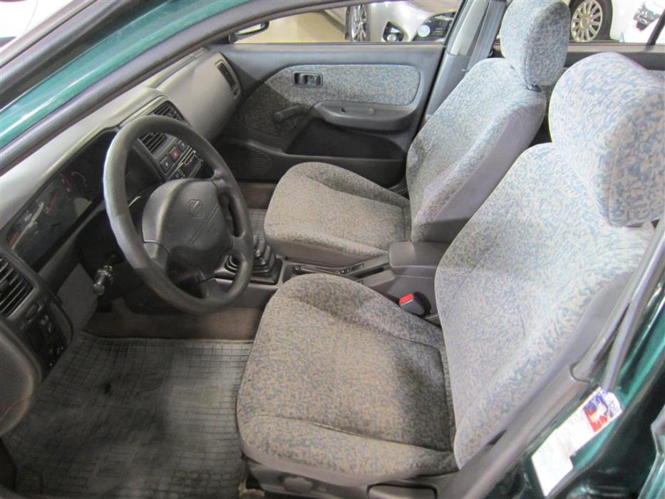 Nissan Almera 1999