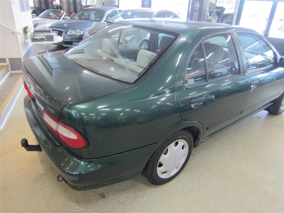 Nissan Almera 1999
