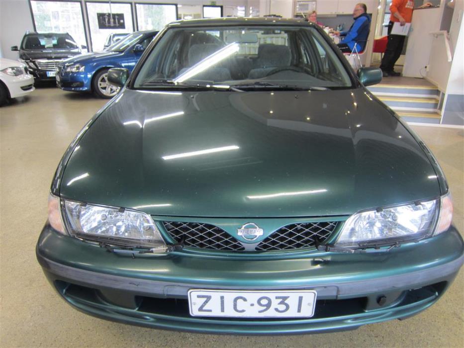 Nissan Almera 1999