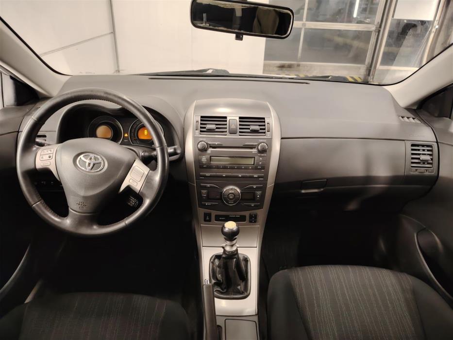TOYOTA COROLLA 2009
