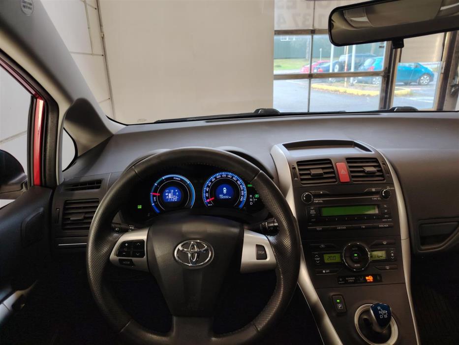 TOYOTA AURIS 2012