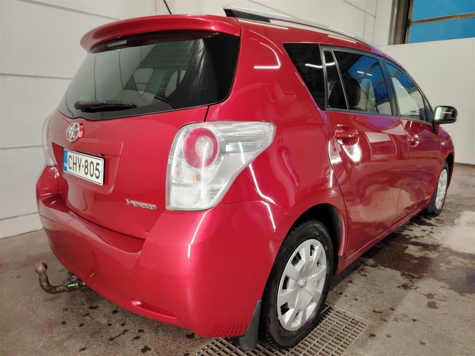 TOYOTA VERSO 2011