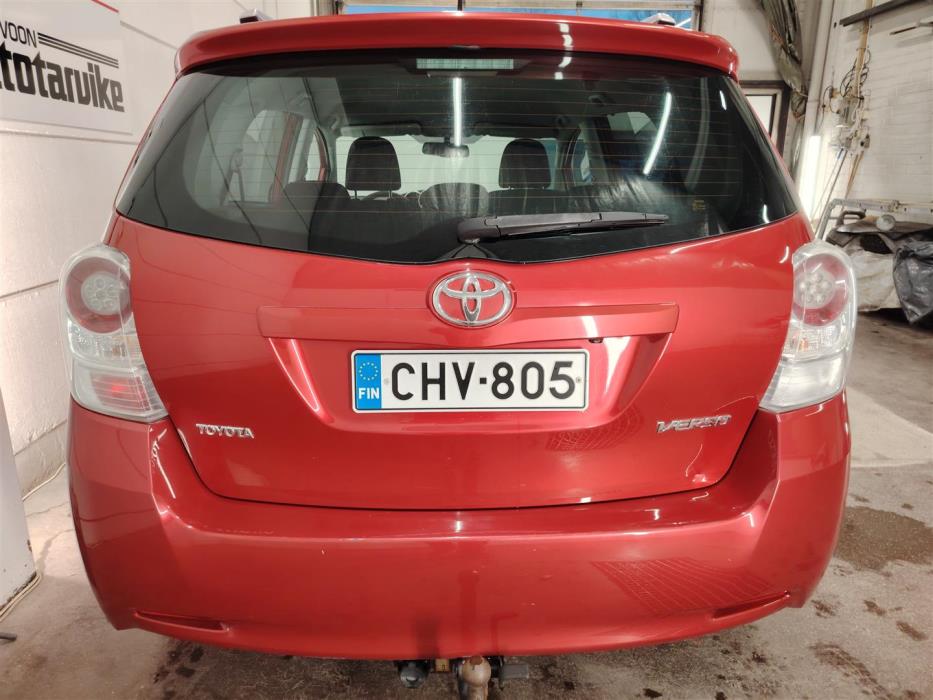 TOYOTA VERSO 2011